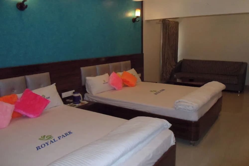 hotel royal park residency