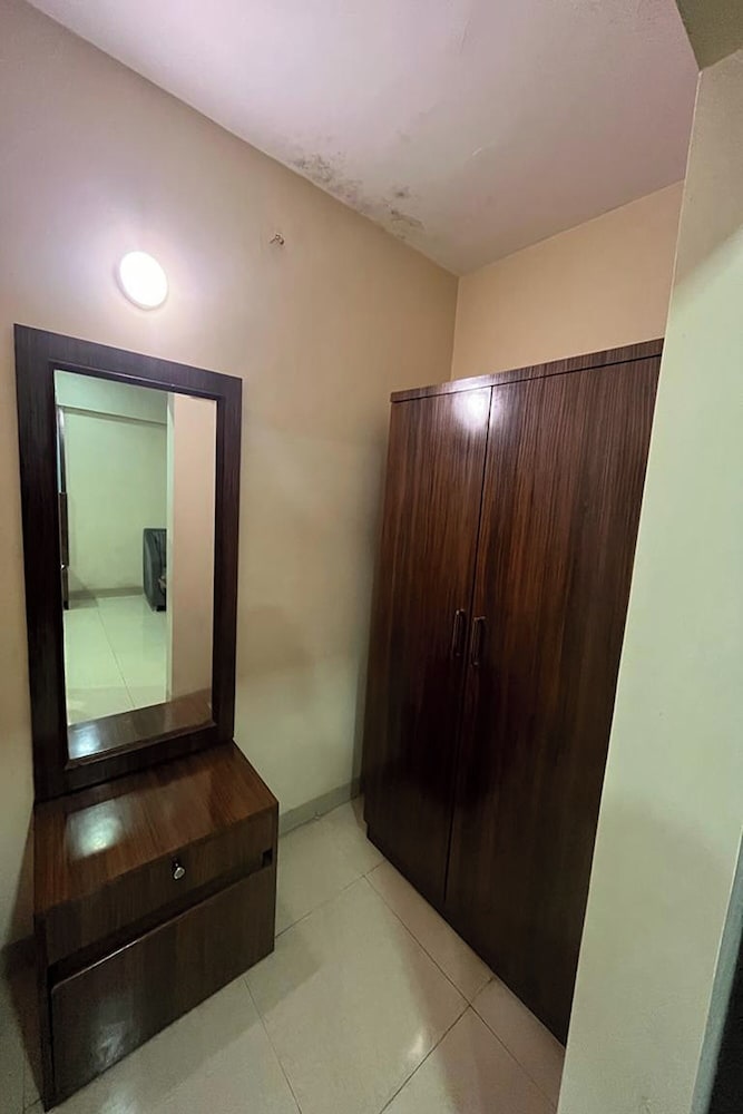 hotel royal park residency