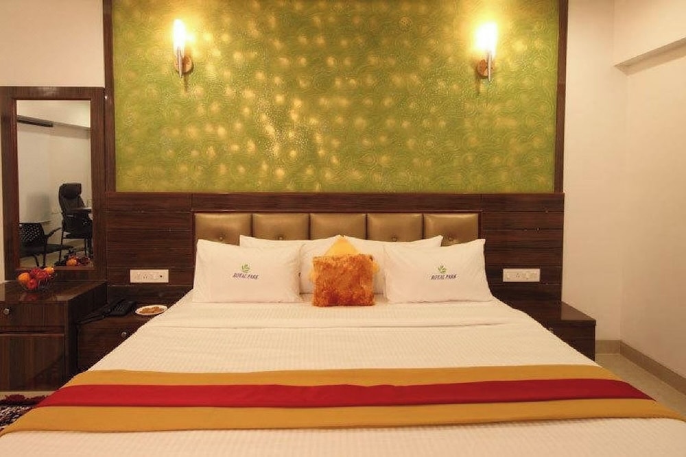 hotel royal park residency