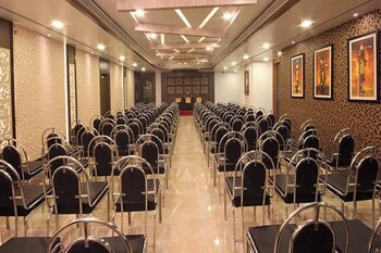 hotel royal park residency