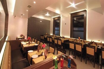 hotel royal park residency