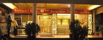 hotel sudarshan palace