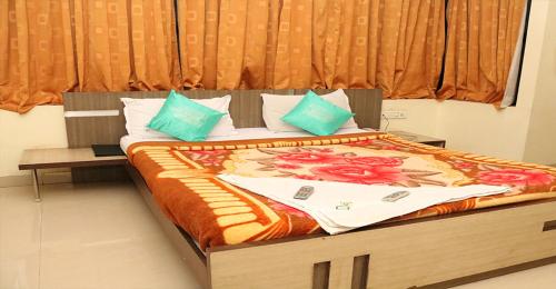 Hotel Rakshit International,Nehru Nagar,2 star