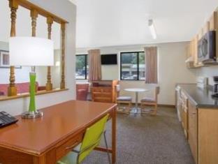 Super 8 By Wyndham South Boston Va,Danville>>Boston,2 star