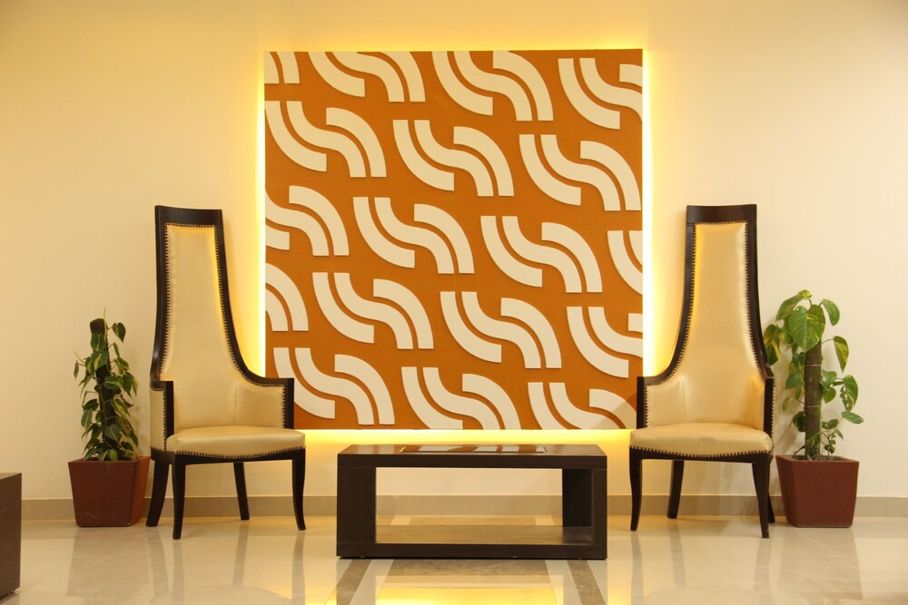 clarks inn mathura