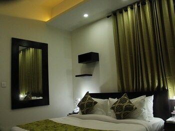 clarks inn mathura