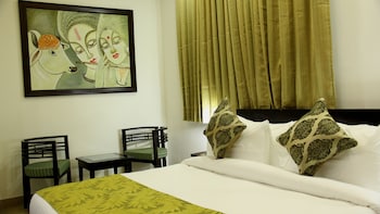 clarks inn mathura