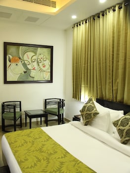 clarks inn mathura