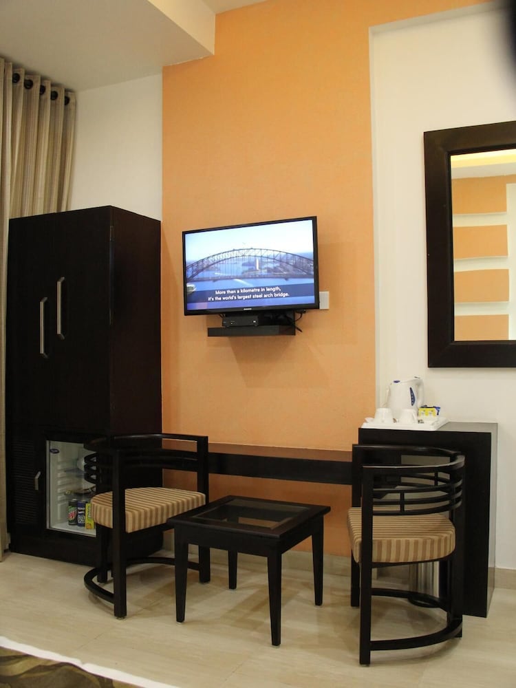 clarks inn mathura