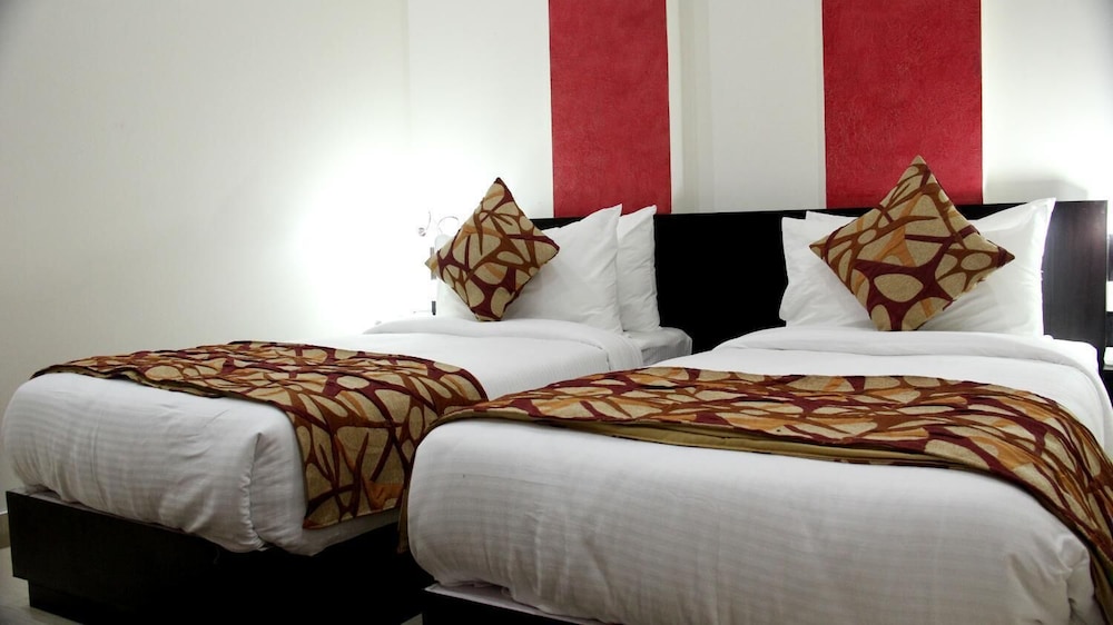 clarks inn mathura
