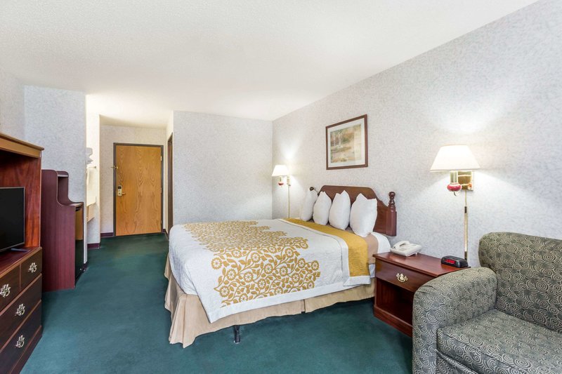 days inn by wyndham battlefield rd hwy 65