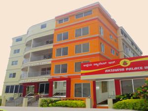 Akshaya Palace Inn,Krishnarajasagara,2 star