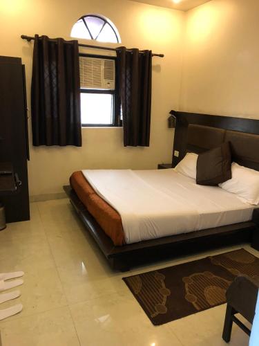 Hotel Sunder Palace, Dehradun,India>>Dehradun,3 star