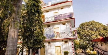 raj resort