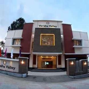 varaha valley hotel