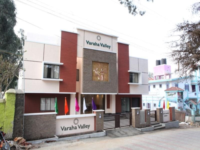varaha valley hotel
