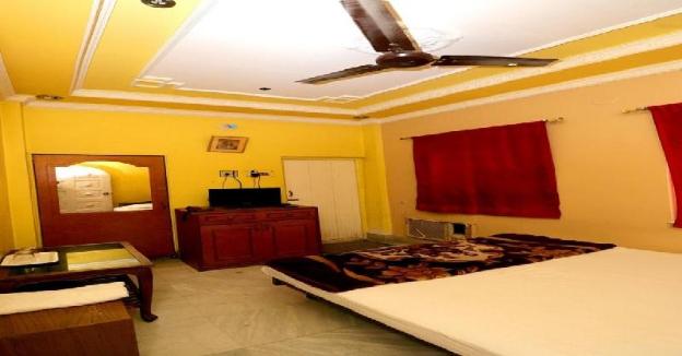 new hotel white palace