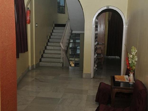 new hotel white palace