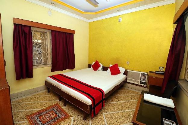 new hotel white palace