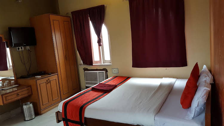 new hotel white palace