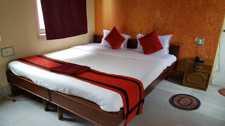 new hotel white palace