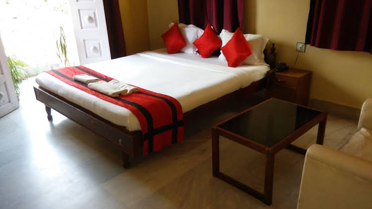 new hotel white palace