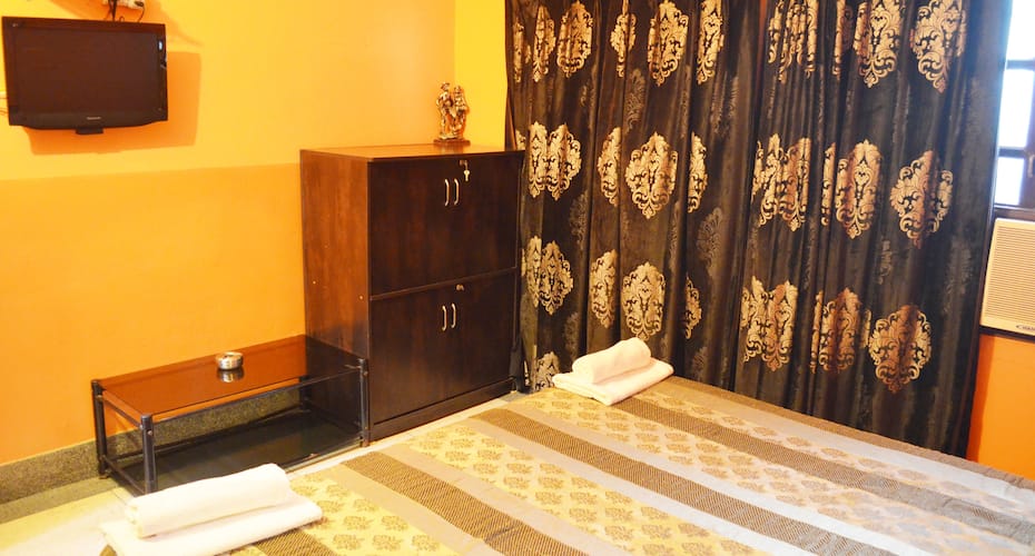Shivakashi Guest House,Sarnath>>Varanasi,1 star