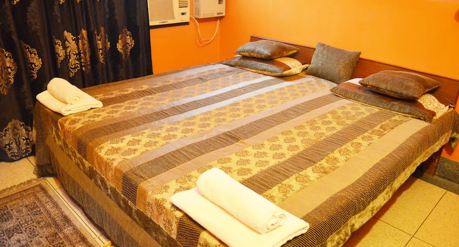 shiva kashi hotel