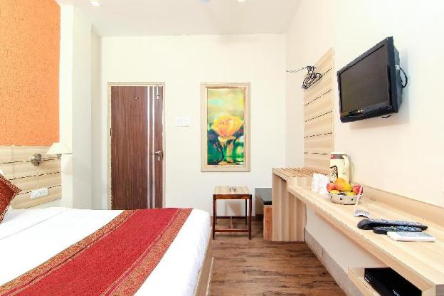 hotel r b international