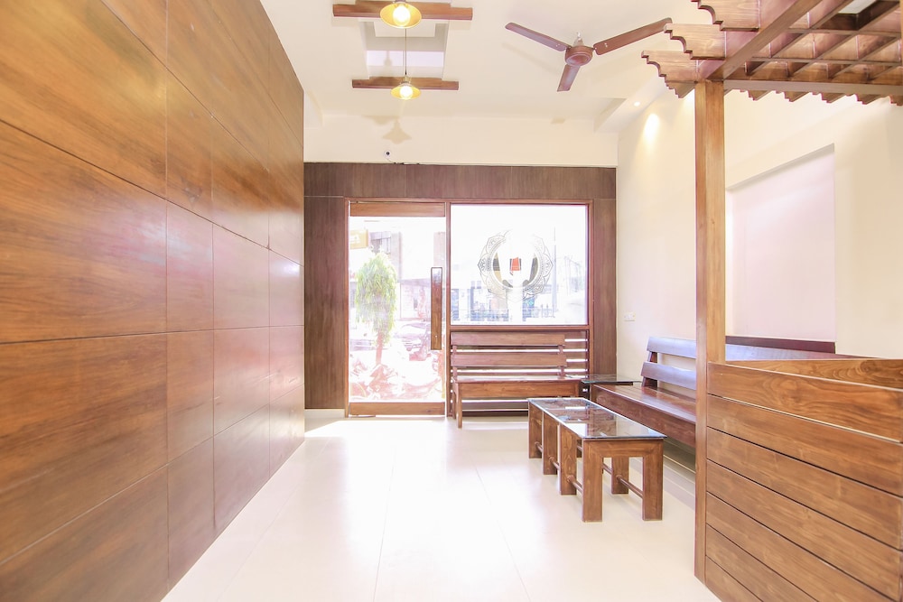 hotel r b international