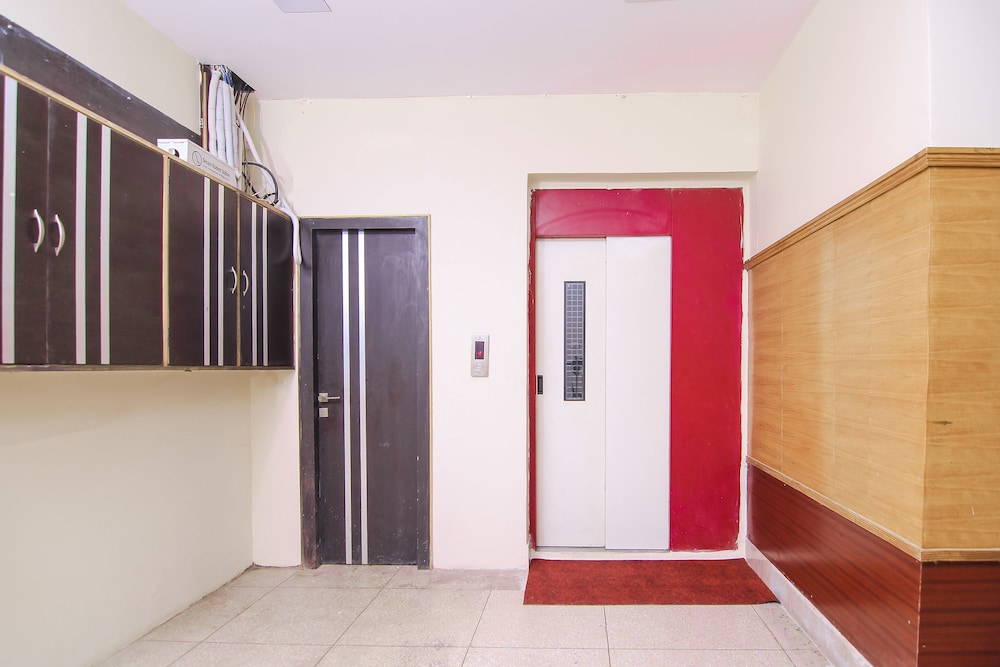 hotel r b international