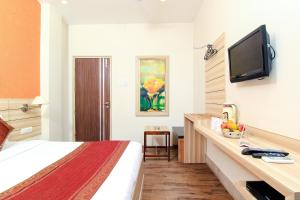 hotel r b international