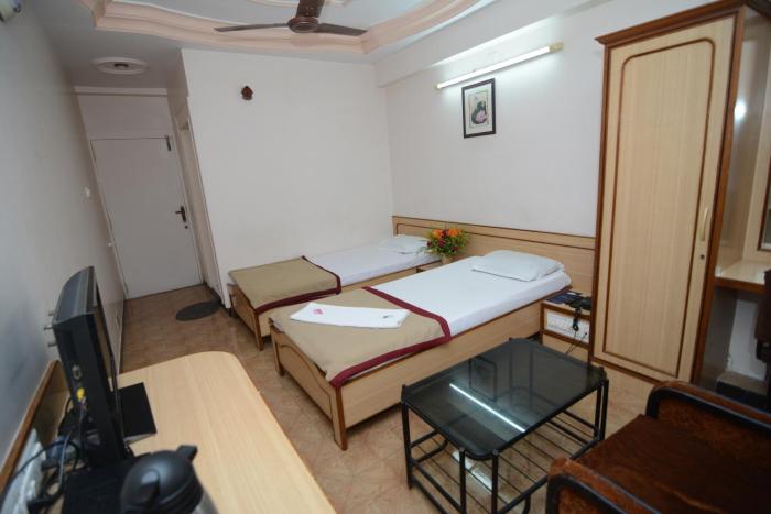 hotel kirti