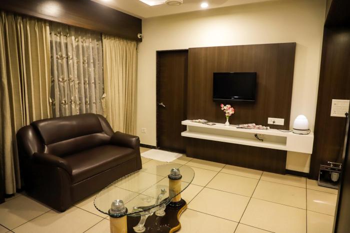 hotel kirti