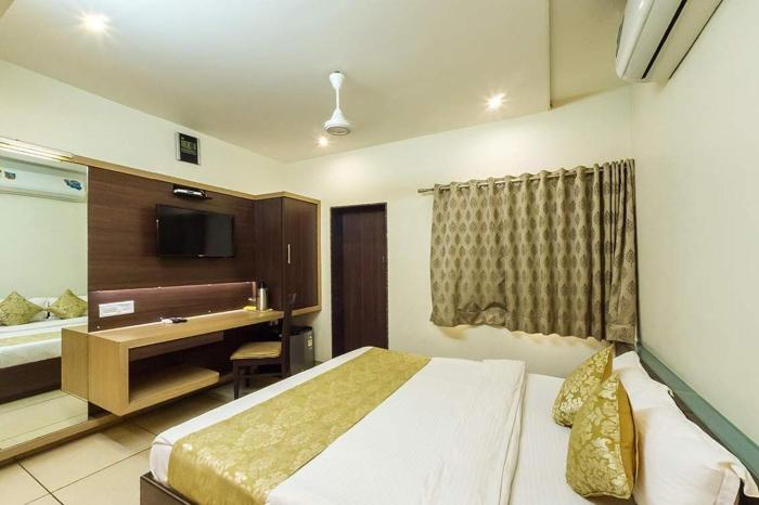 hotel kirti