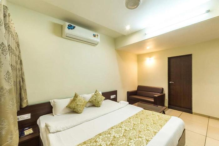 hotel kirti