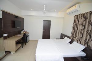 hotel kirti