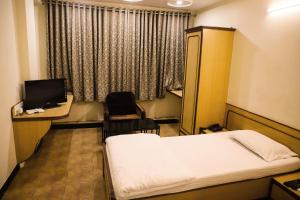 hotel kirti
