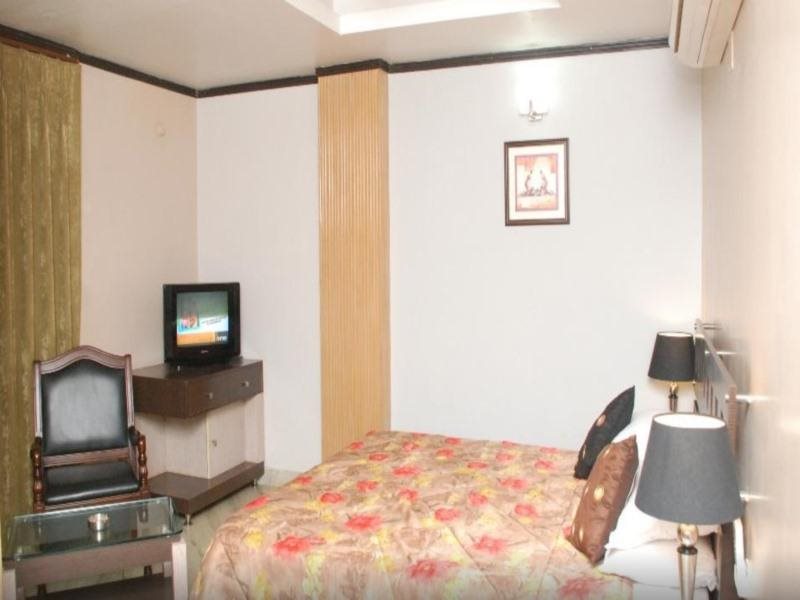 hotel crystal residency