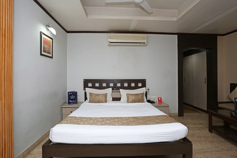  Hotel Crystal Residency,Doranda,3 star