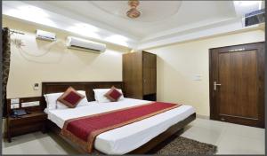 hotel gaylord international new delhi