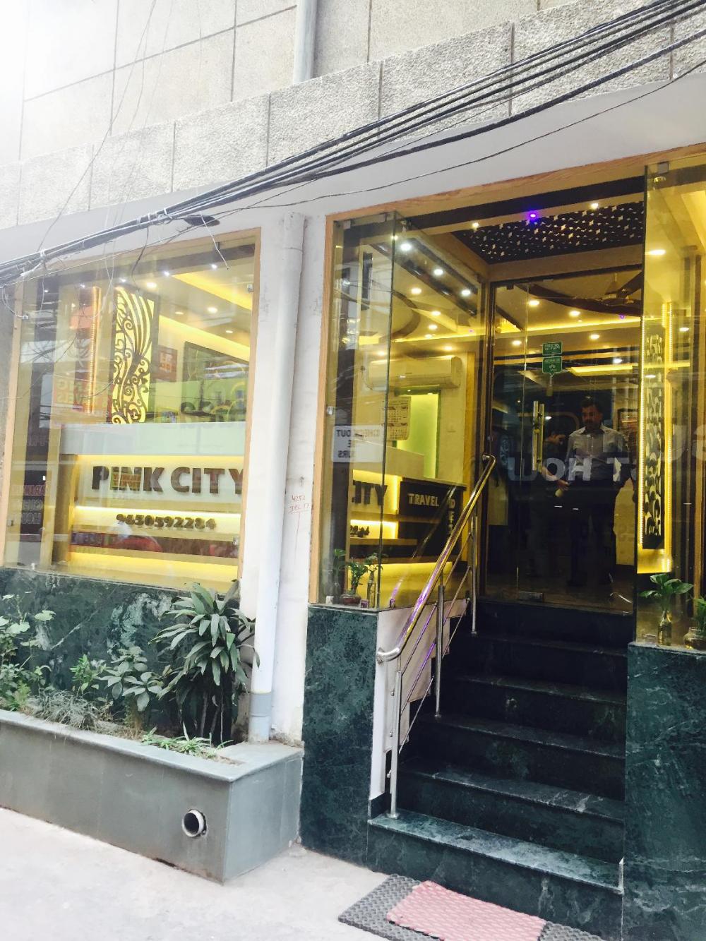 hotel pink city