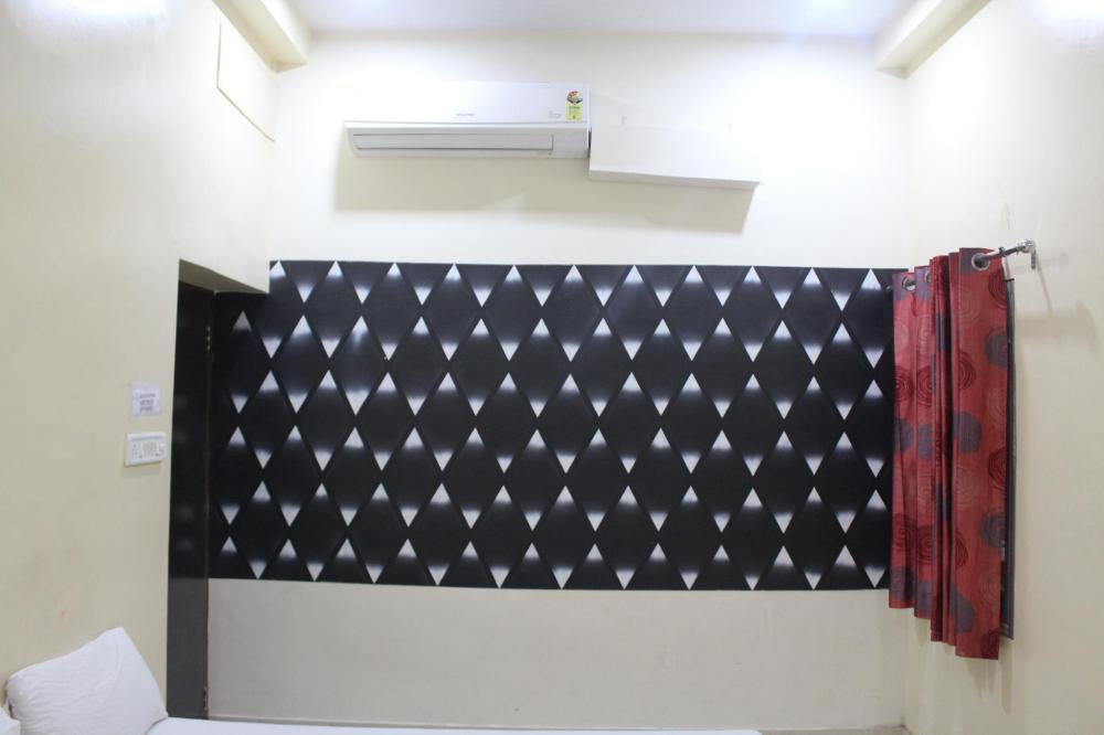 hotel balaji palace