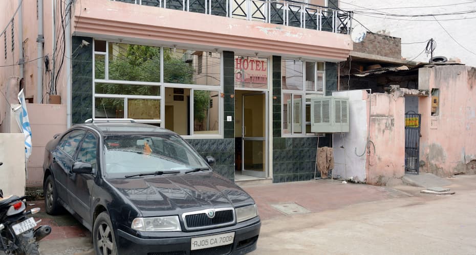 hotel balaji palace