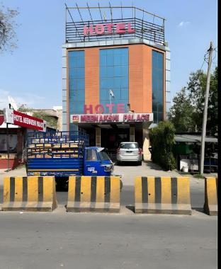 hotel meenakshi palace
