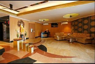 hotel meenakshi palace
