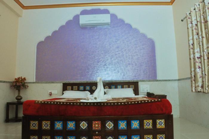 hotel moon light palace jaipur