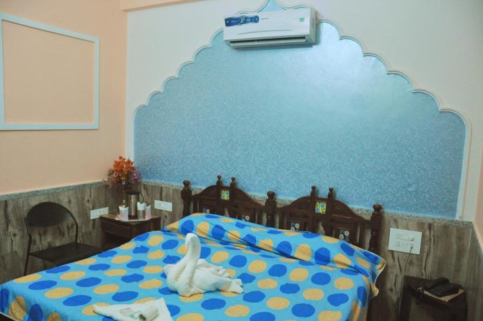 hotel moon light palace jaipur