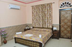 hotel moon light palace jaipur