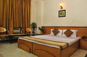 Star Paradise,New Delhi>>Central Delhi,2 star